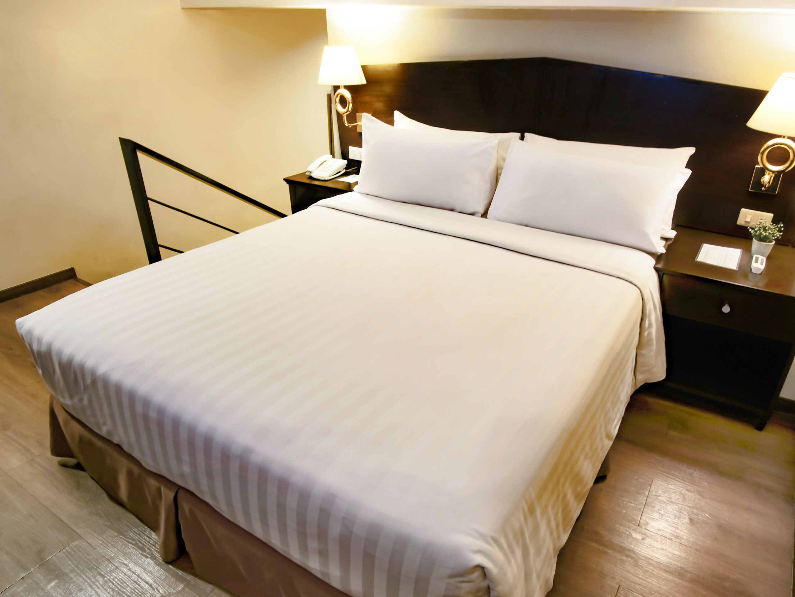 Kalayaan: Deluxe Family