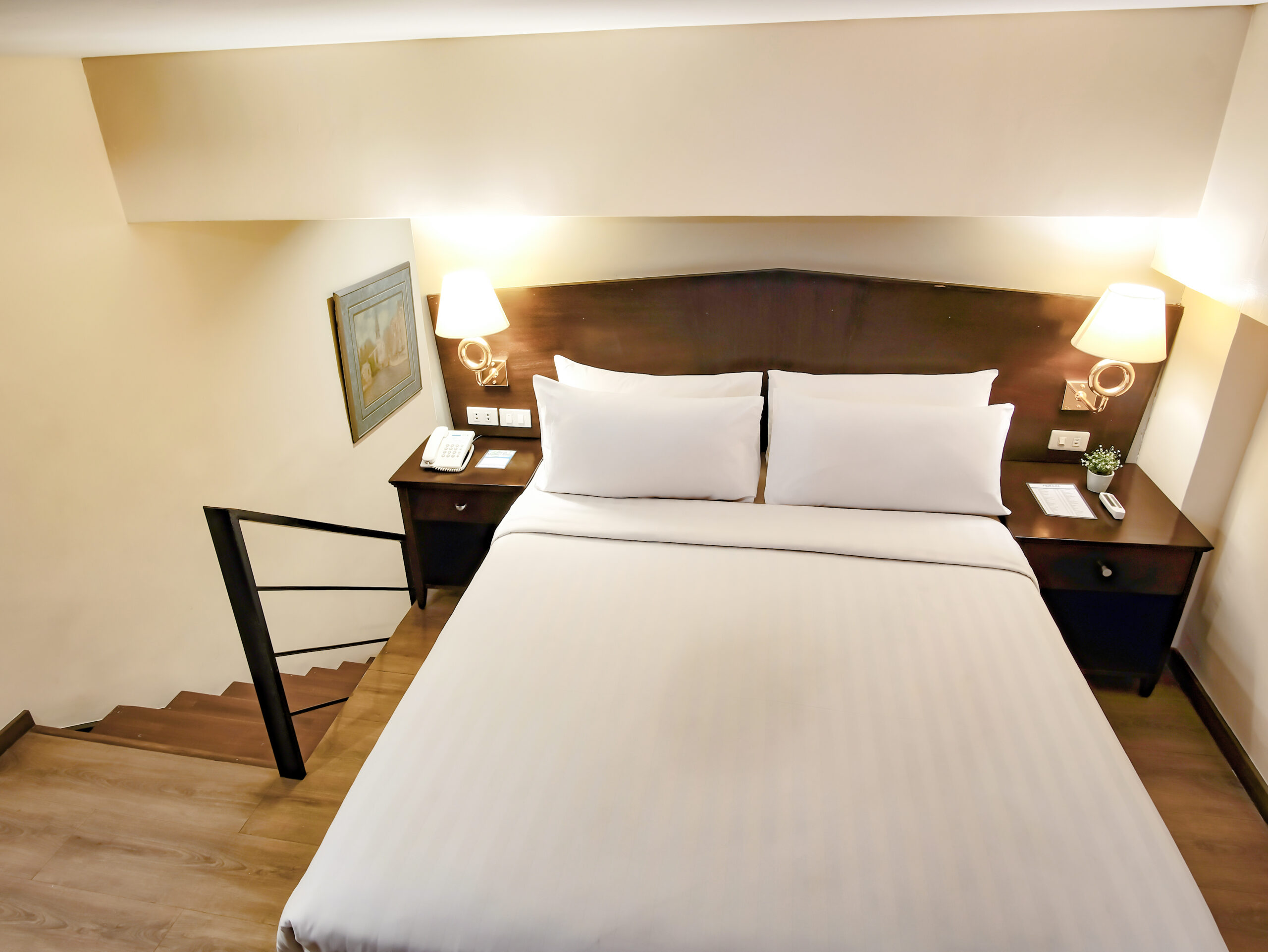 Kalayaan: Deluxe Family